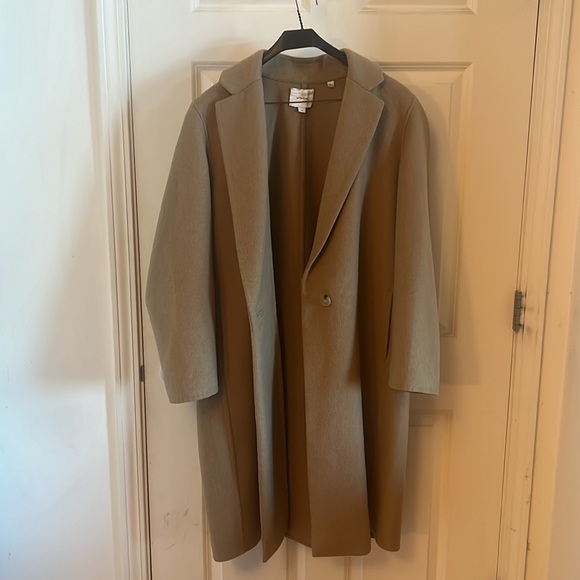 Vince Camel Color 1-button unlined wool coat. - Picture 4 of 6